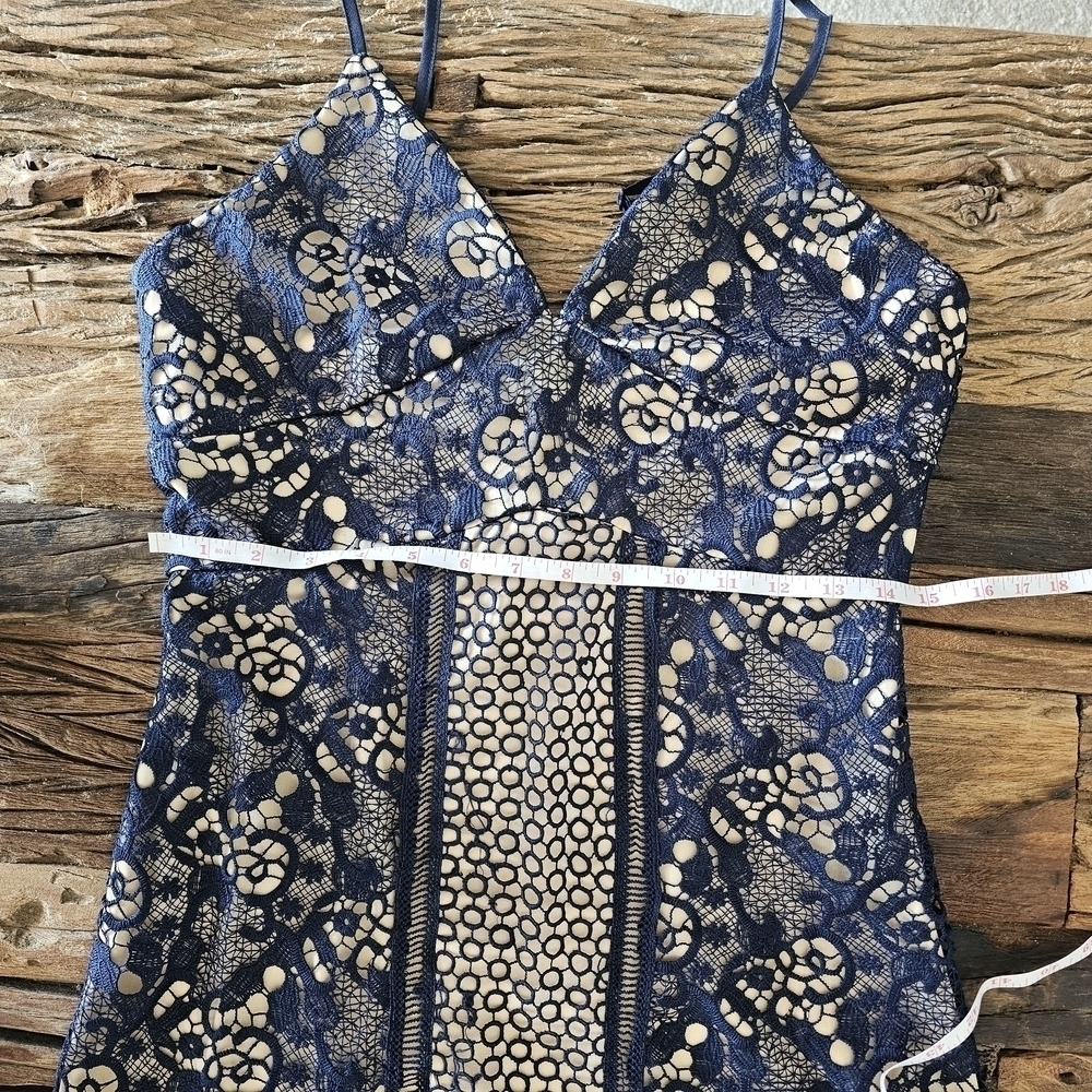 NEW Romeo+Juliet Navy Blue Lace Dress Medium Blue - Picture 5 of 16